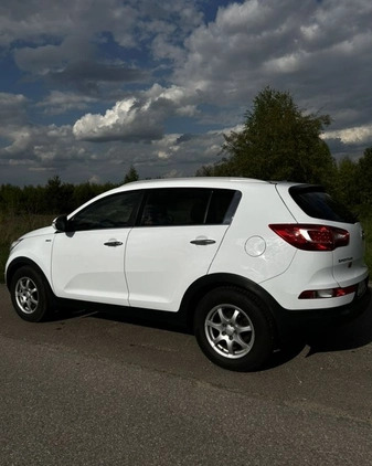 Kia Sportage cena 45000 przebieg: 254000, rok produkcji 2012 z Rumia małe 106